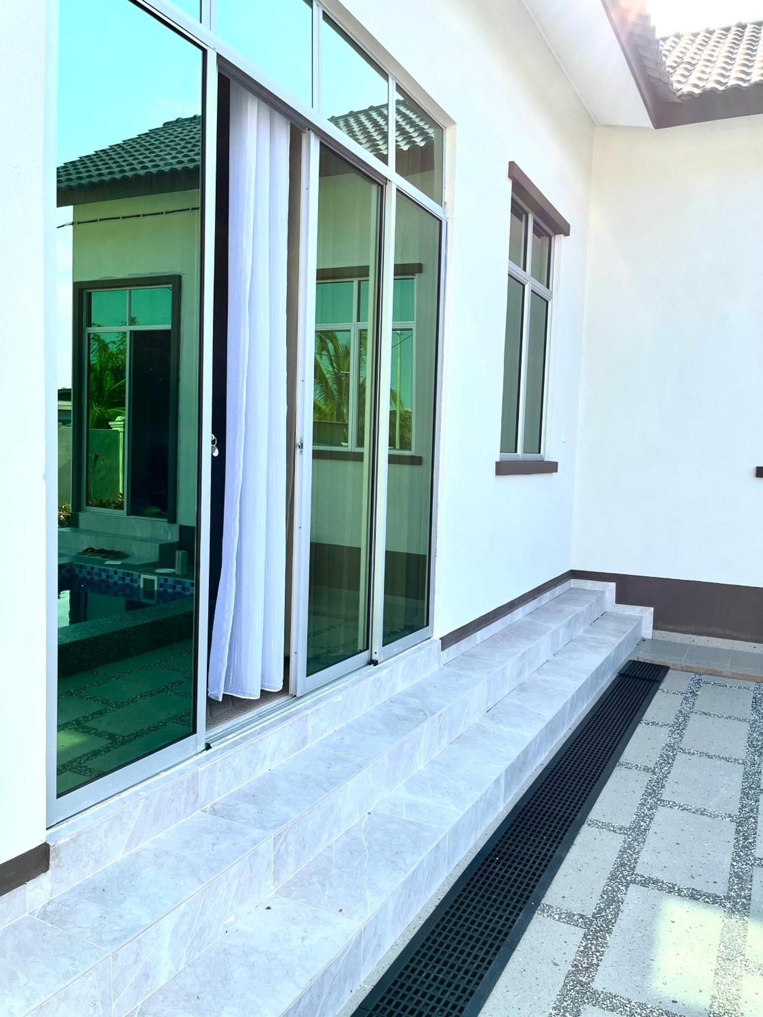 Villa The Broms Kuala Terengganu